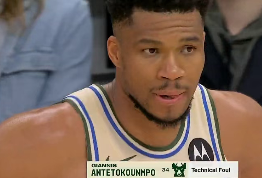 u8官网app-字母哥24分吃T复出全败！雄鹿遭老鹰16分逆转 奥孔古21+8